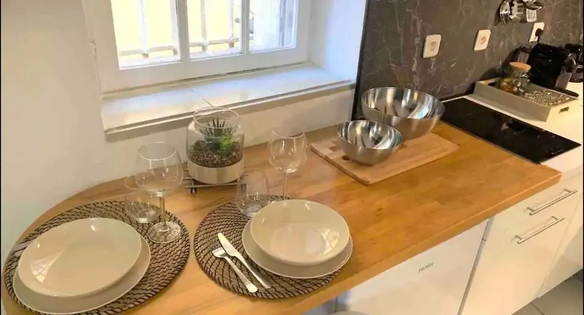 Appartement Le Viala, Studio Dans Le Centre Historique De Hyères