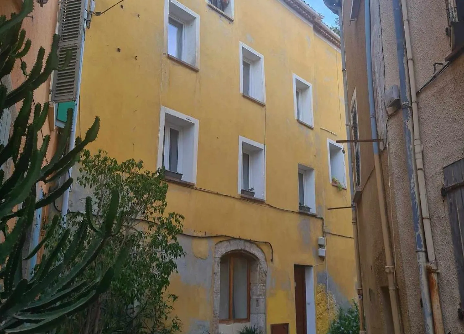 Appartement Le Viala, Studio Dans Le Centre Historique De Hyères France